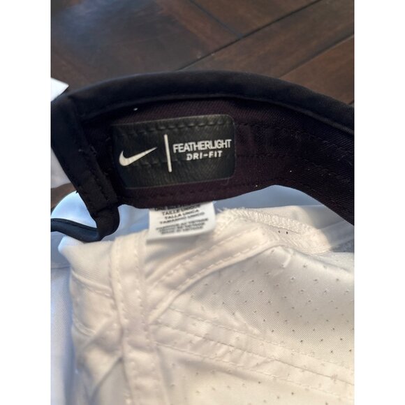 Ladies Nike Dri-Fit Featherlight Adjustable Cap White & Black  Velcro - Picture 5 of 6